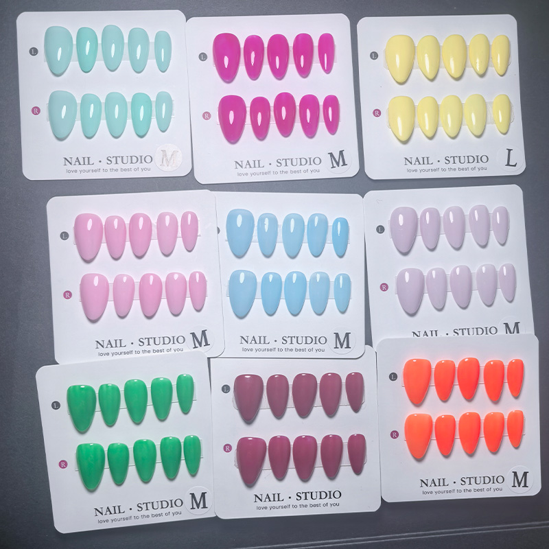 Nail Art Orange - 10 Uñas Postizas de Almendra Hechas